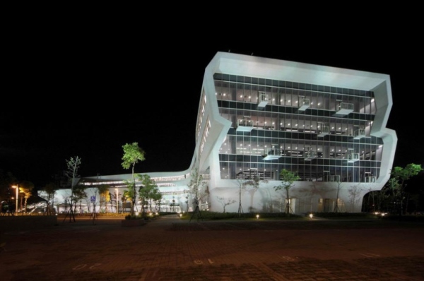 Side view of the National Library (Taiwan)